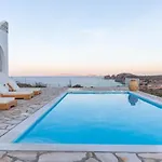 Azaland Naxos Moutsoúna